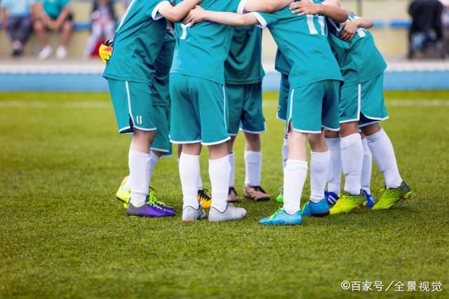 C罗离队引发争议，莱奥接过7号被批评